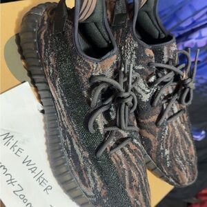 adidas Yeezy Boost 350 V2 Sneakers